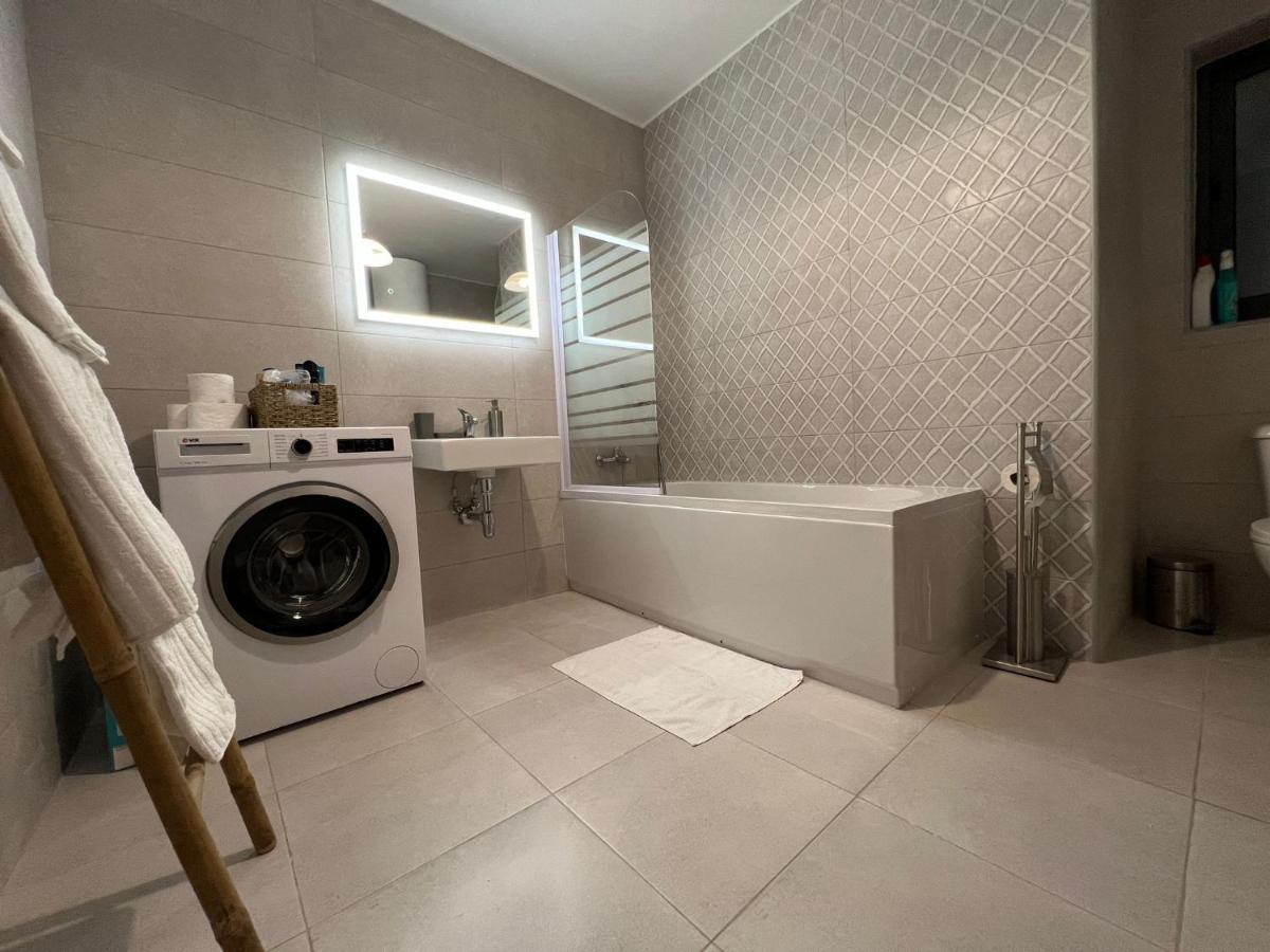 Brand New Apartment 2 Mins From Seafront Bahía de San Pablo Exterior foto