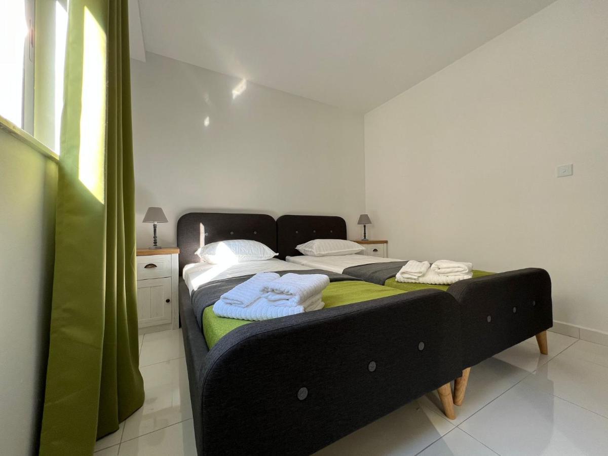 Brand New Apartment 2 Mins From Seafront Bahía de San Pablo Exterior foto