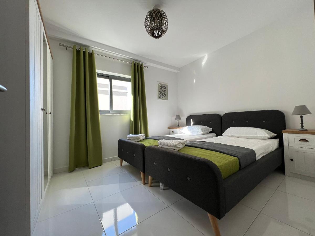 Brand New Apartment 2 Mins From Seafront Bahía de San Pablo Exterior foto