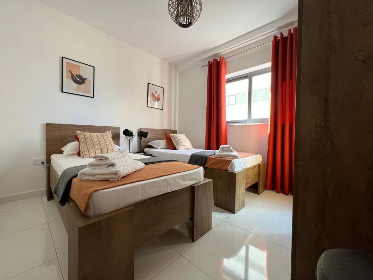 Brand New Apartment 2 Mins From Seafront Bahía de San Pablo Exterior foto