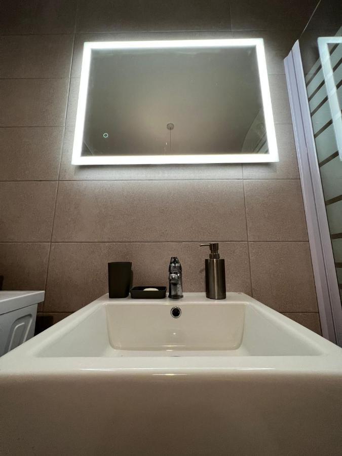 Brand New Apartment 2 Mins From Seafront Bahía de San Pablo Exterior foto