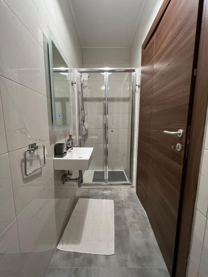 Brand New Apartment 2 Mins From Seafront Bahía de San Pablo Exterior foto
