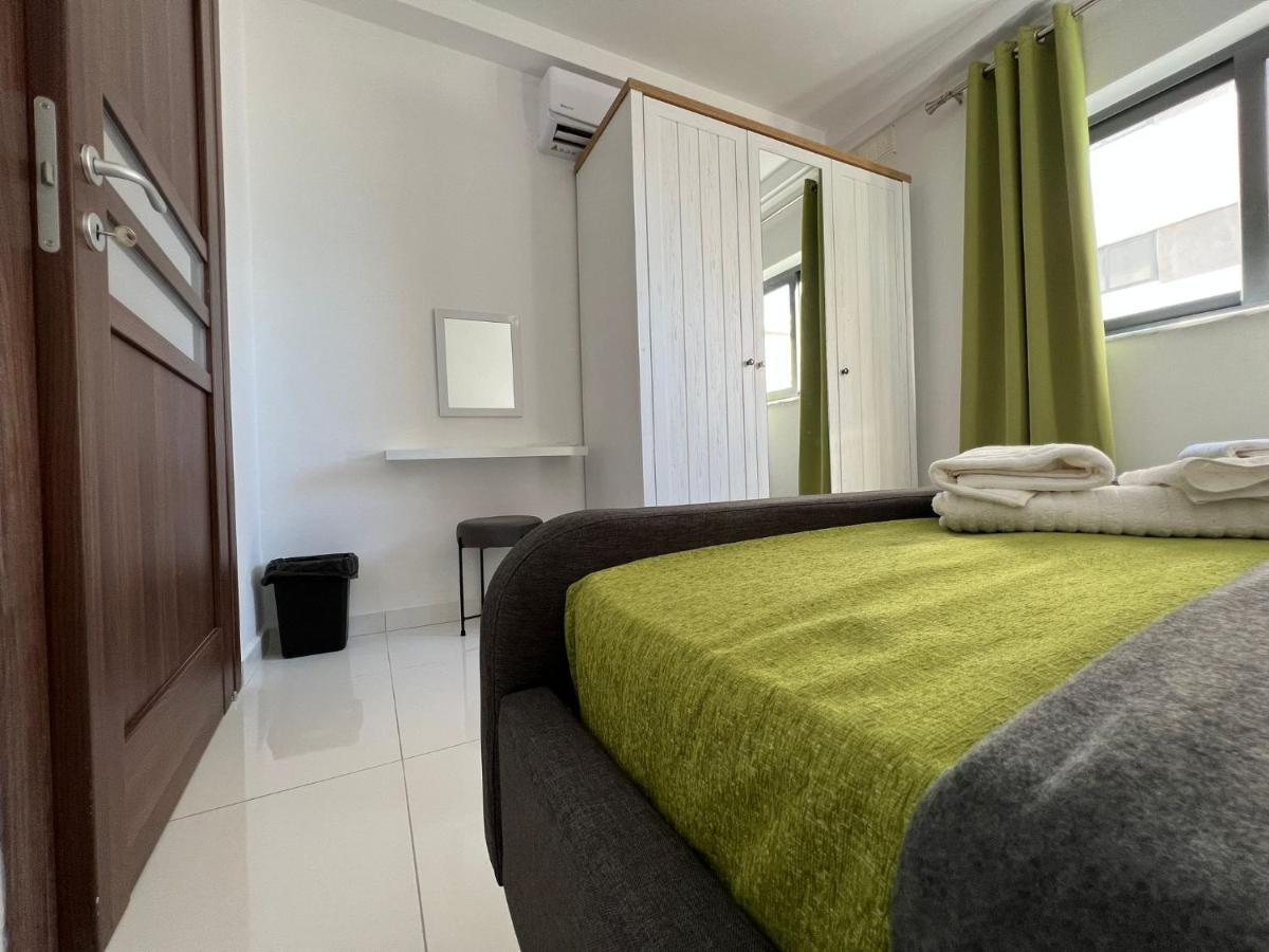 Brand New Apartment 2 Mins From Seafront Bahía de San Pablo Exterior foto